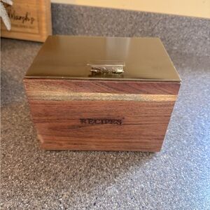 Hearth and Hand by Magnolia recipe box. Comes with 6 blank cards and inserts.